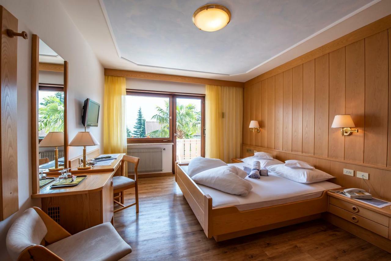 Glanzhof Hotel & Apartments マルレンゴ エクステリア 写真
