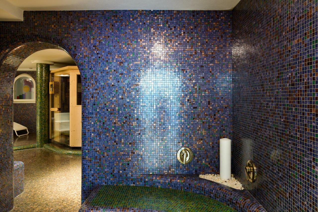 Glanzhof Hotel & Apartments マルレンゴ エクステリア 写真