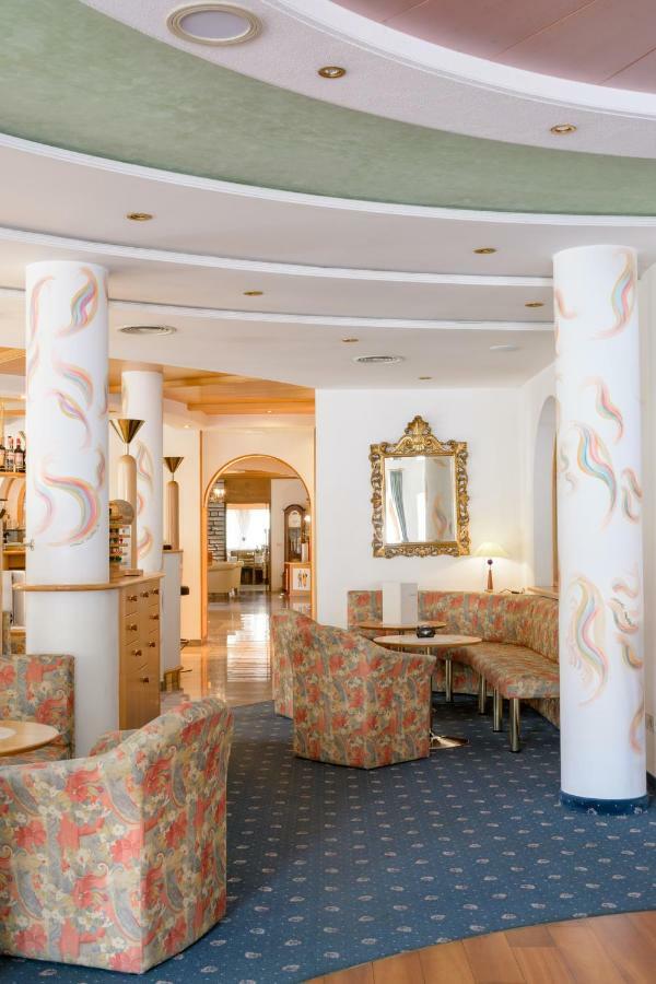 Glanzhof Hotel & Apartments マルレンゴ エクステリア 写真