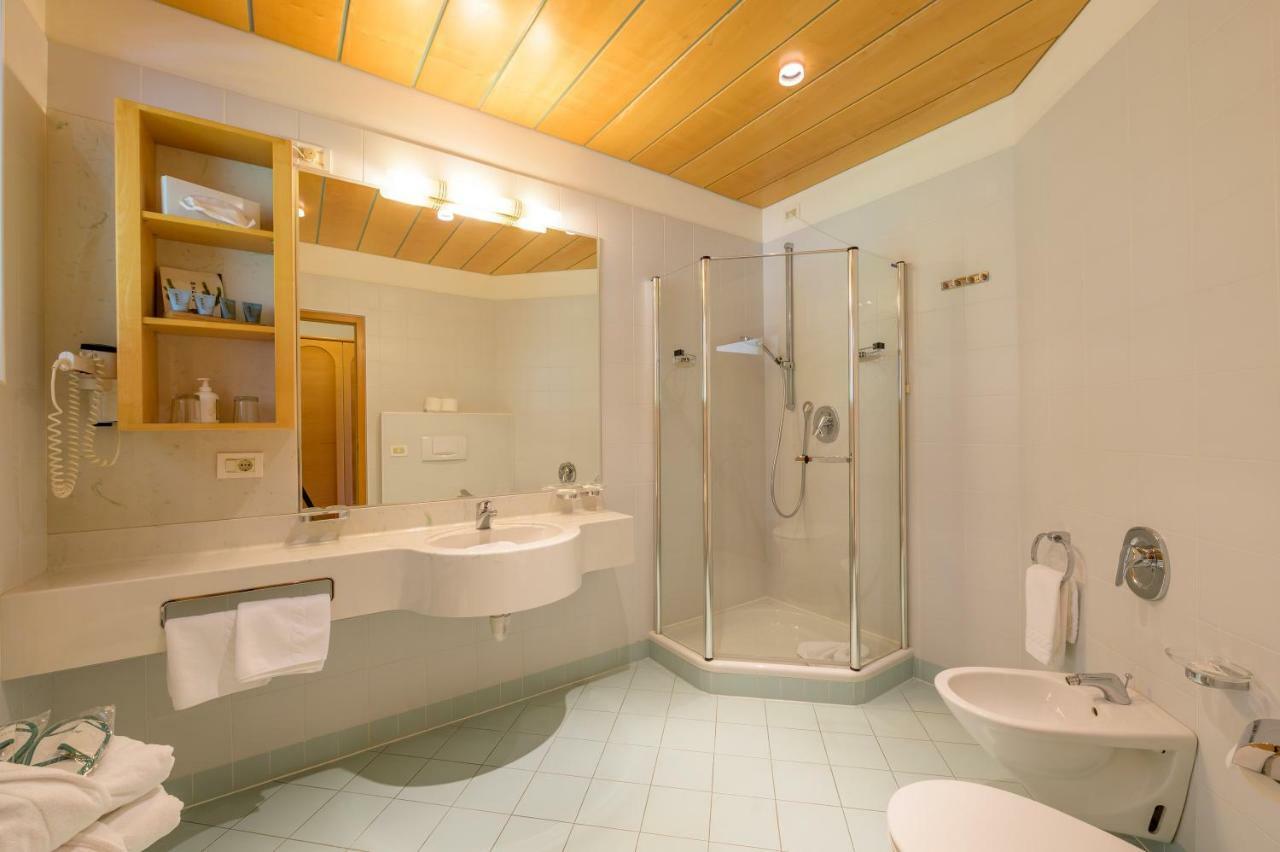 Glanzhof Hotel & Apartments マルレンゴ エクステリア 写真